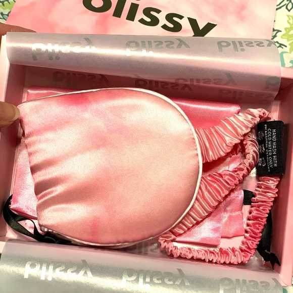 Blissy 22 Momme Silk Sleep Mask - Picture 6 of 6